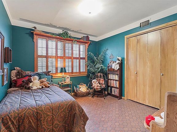 5th image of 4013 Hartwood Dr