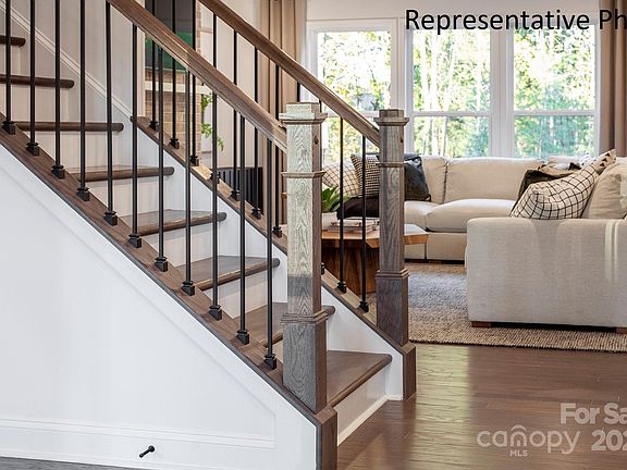2nd image of 1043 Kinship Dr #76
