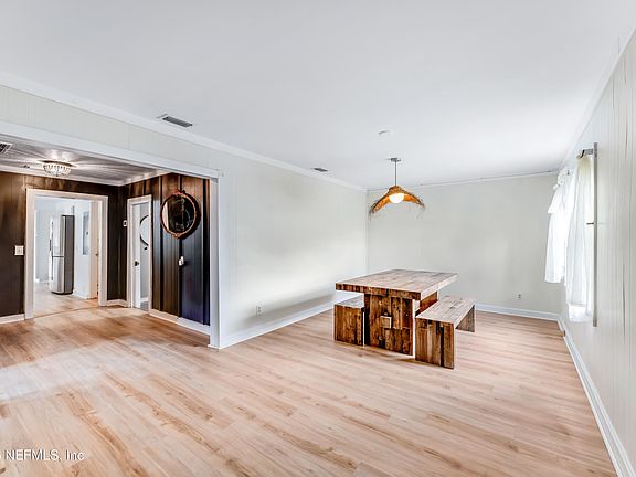 3rd image of 522 3RD Avenue S
