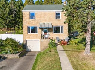 8145 Lindisfarne Dr, Pittsburgh, PA 15237