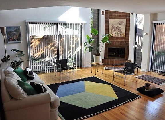 4th image of 2235 N Lakewood Ave APT En