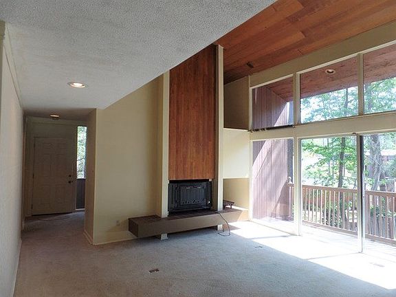 5th image of 2003 Wood Valley Dr