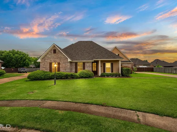 305 Tottenham Ct, Bossier City, LA 71111