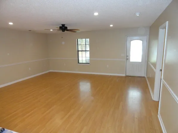 21555 Sedlack Rd, Silverhill, AL 36576