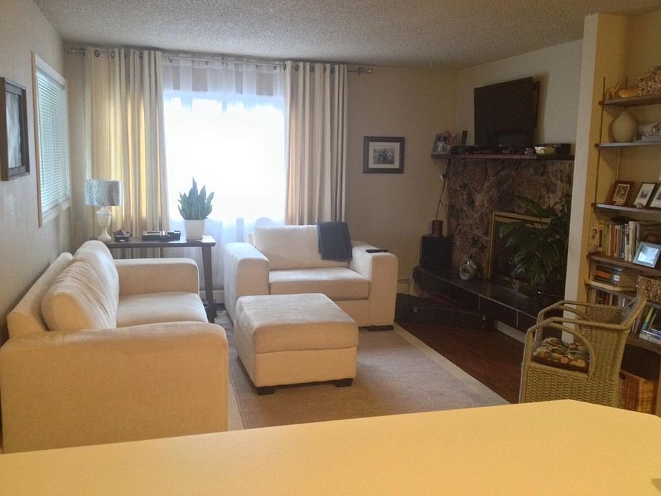 Prior tenant's furniture is not included.