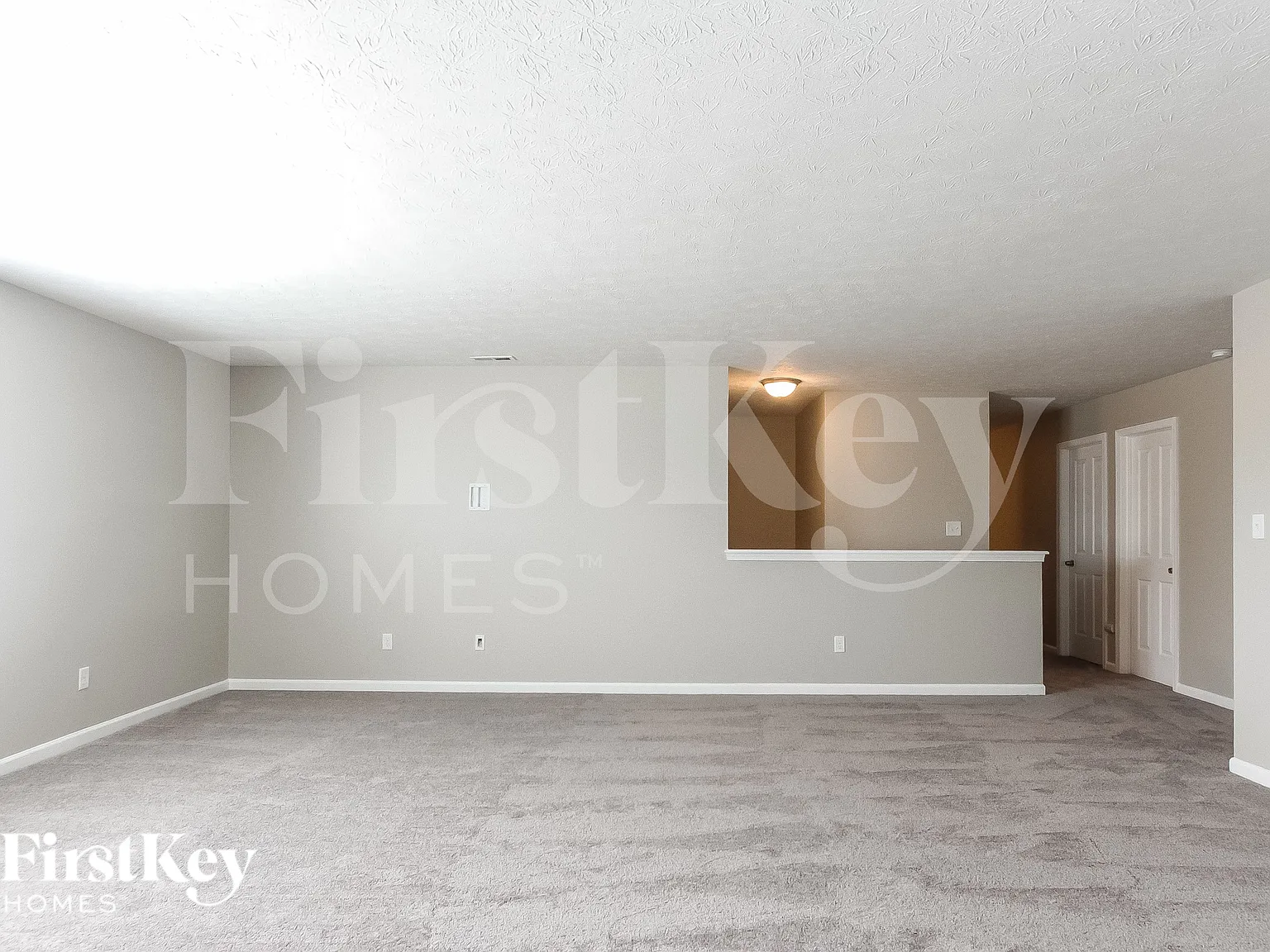 5 bed, 2.5 bath, 3058 sqft, $2,315 — Photo 2