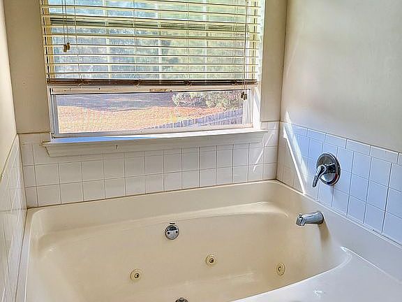 Master bath with hot tub
