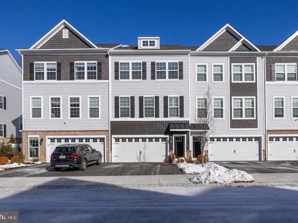 55 Autumn Park Dr, Medford, NJ 08055