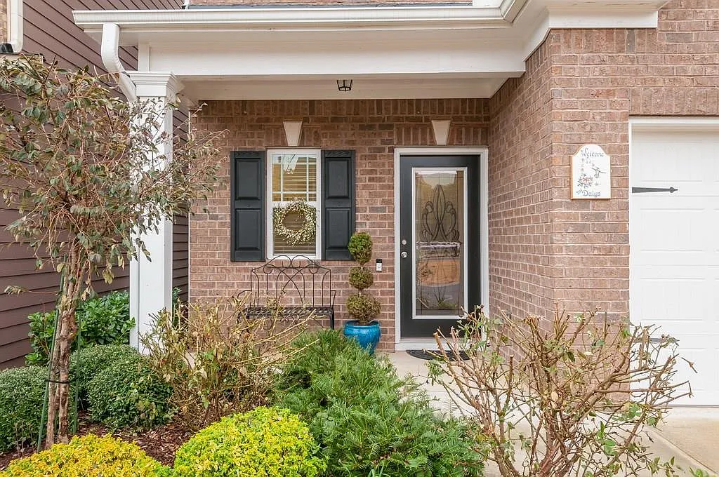 Building Photo - 1645 Townview Ln