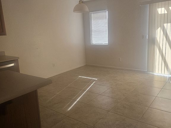 3rd image of 30156 N Sunray Dr