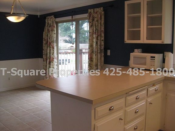 5th image of 10616 171st Ave NE