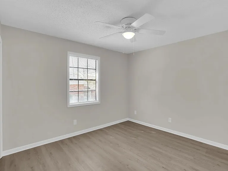3908 Persimmon St #3908 — Photo 13