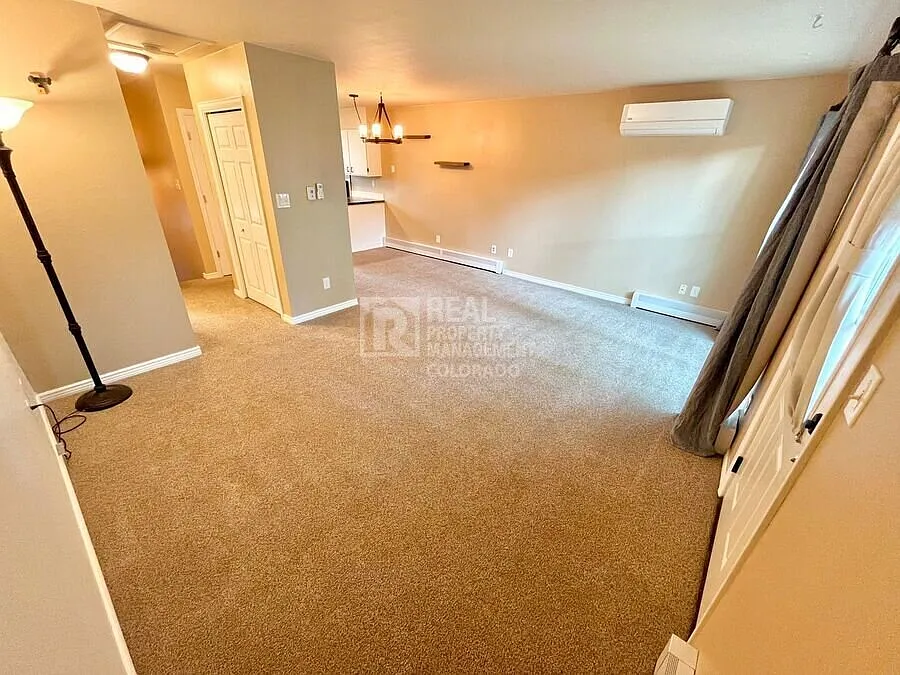 Free Rent/Pet Friendly - Beautifully Renovated Townhome with Private Fenced Yard in Desirable Sta... — Photo 4