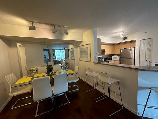 615 Villa Cir — Photo 41