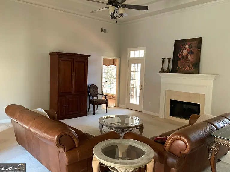 612 Redbud Ln — Photo 12