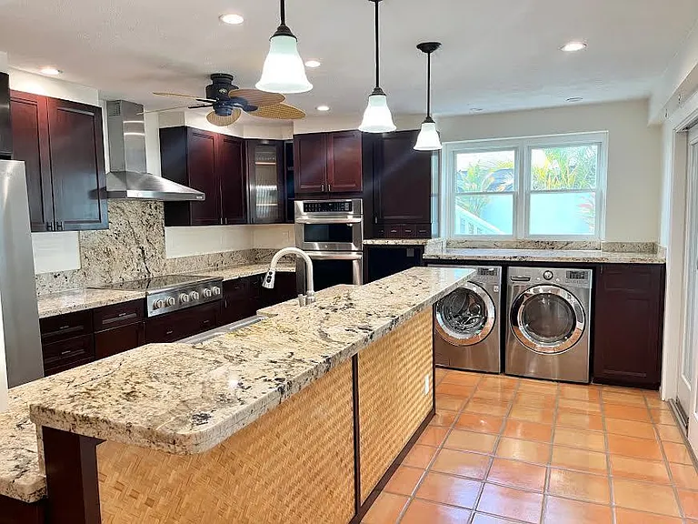 437A Hualani St — Photo 1
