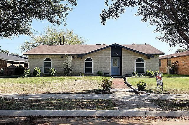1st image of 711 Kathryn Dr