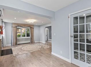 30 Aberdeen Rd, New Hyde Park, NY 11040