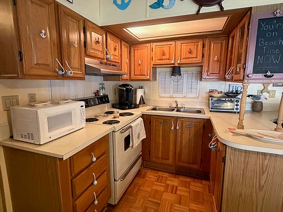5th image of 533 Buena Vista Dr