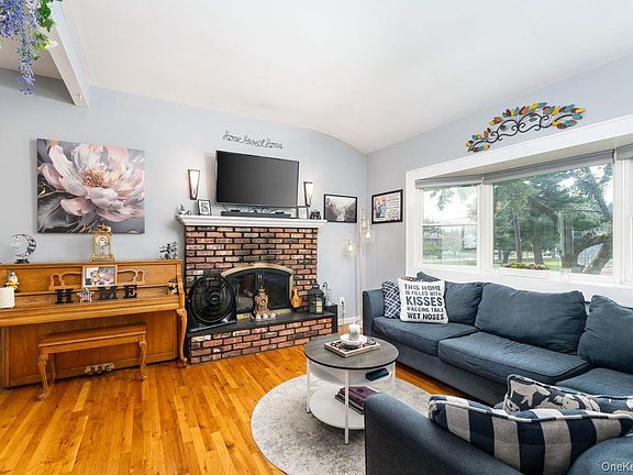 5th image of 49 McKinley Street