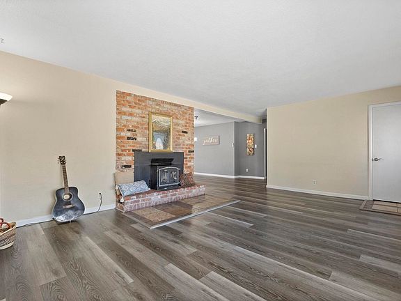 5th image of 35 Leonard Addition Rd