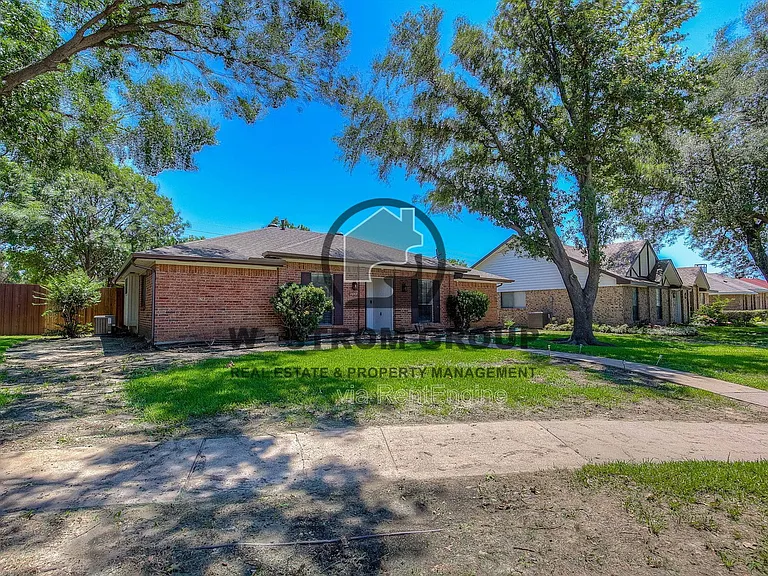 1642 Belltower Dr — Photo 4