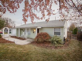 806 Speyers Rd, Selah, WA 98942