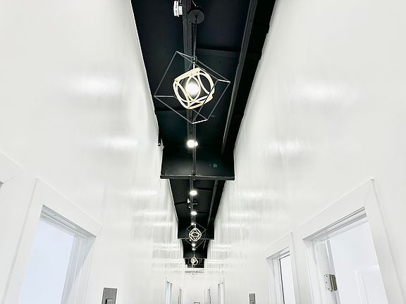 2nd image of 3809 Union Pacific Ave #2