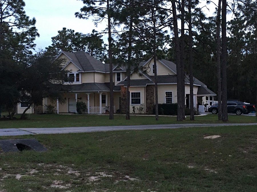 2nd image of 15406 Vanessa Ln
