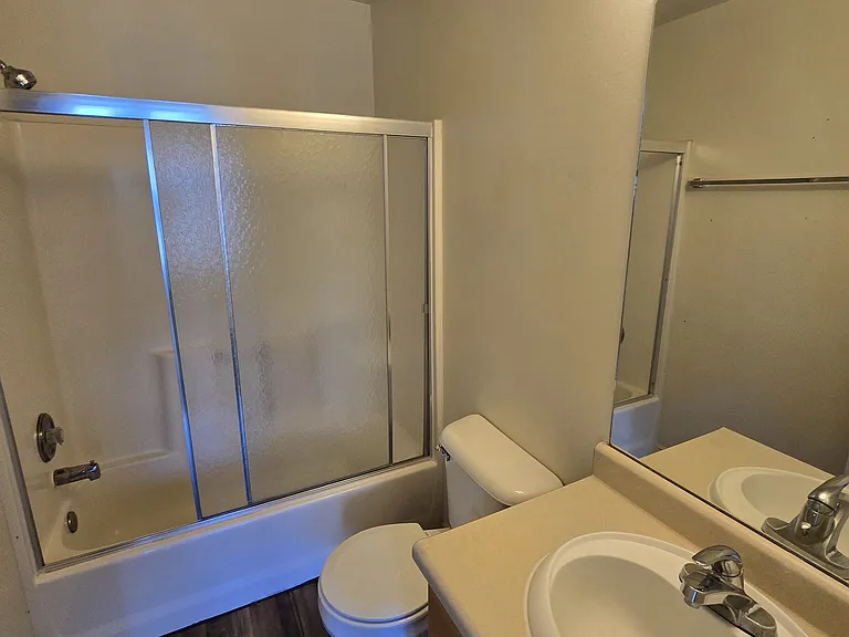 593 S 430 W — Photo 7