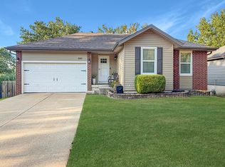 1185 W Grayrock Dr, Springfield, MO 65810