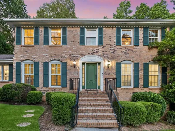 5262 Lakesprings Dr, Atlanta, GA 30338