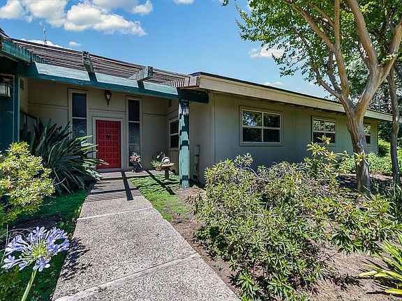 3rd image of 16614 Avenue 320