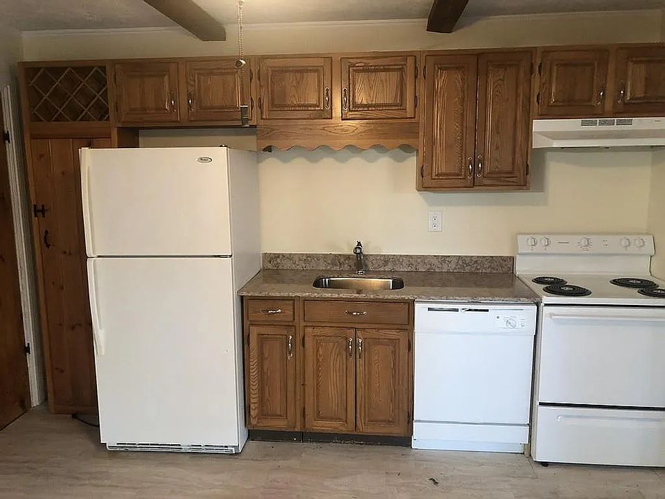 1st image of 411 Court St APT 3