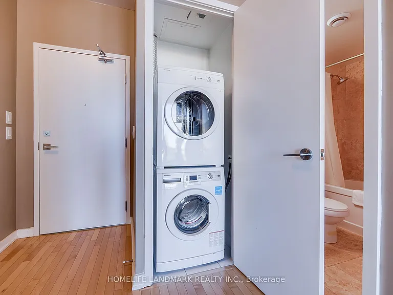 14 York St #1807 — Photo 14