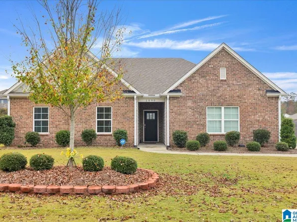 1090 Mountain Laurel Cir, Moody, AL 35004