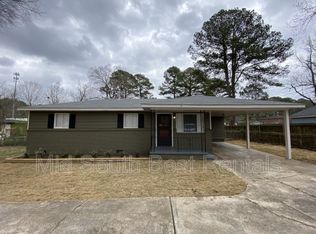 3 Warren Dr, Little Rock, AR 72209