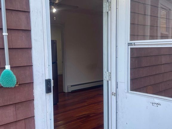 2nd image of 159 Horseblock Rd #2
