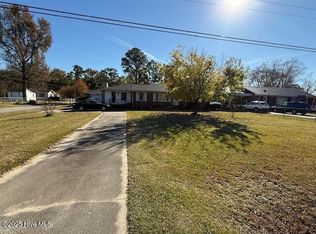 563 Tyree Rd, Kinston, NC 28504