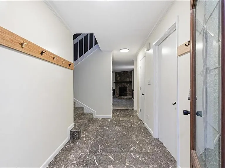 9485 Martin Rd — Photo 4