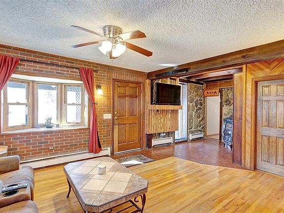3rd image of 1110 S Dale Ct