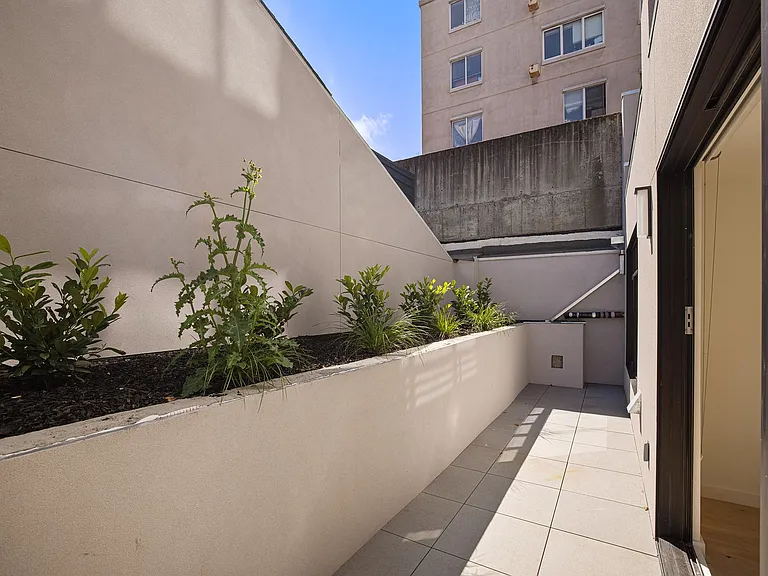 1335 Larkin St #203 — Photo 10