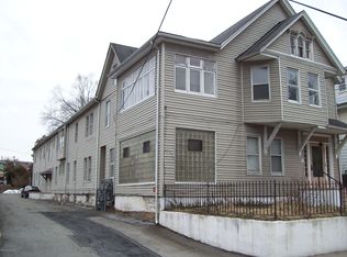 519 Sarah St APT 4, Stroudsburg, PA 18360