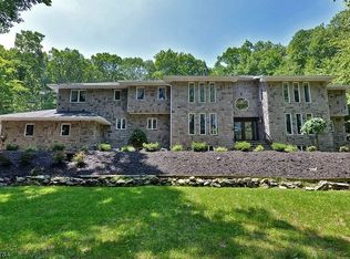 190B Brook Valley Rd, Kinnelon, NJ 07405