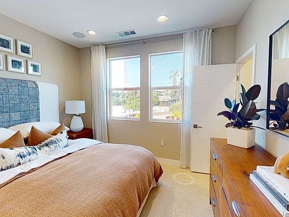 3rd image of 7621 University Ave #105