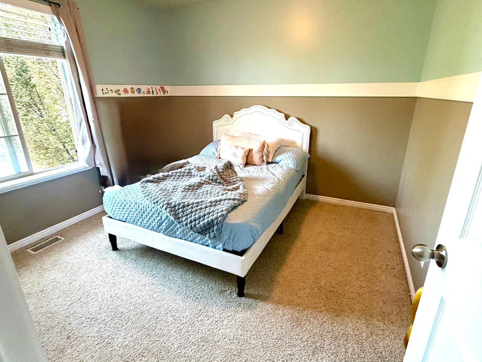 Storybook Townhome 3bed 3bath — Photo 3