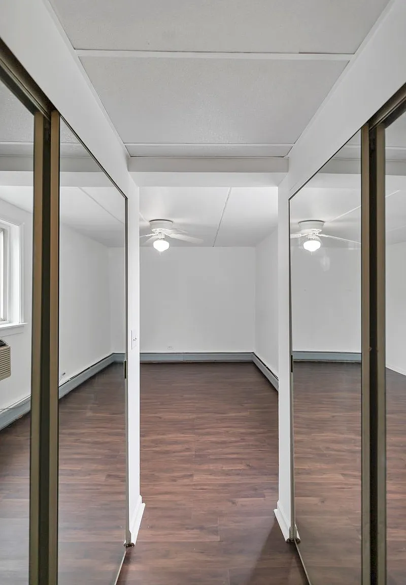 2 bed, 1000 sqft, $2,000 — Photo 4