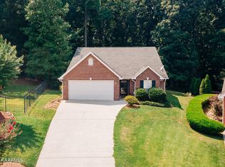 10229 Poppy Ln, Knoxville, TN 37922