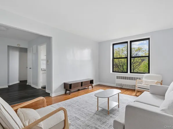 33-24 Junction Blvd #6R, Jackson Heights, NY 11372
