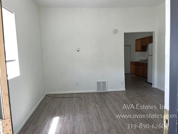 2nd image of 801 E 6th St